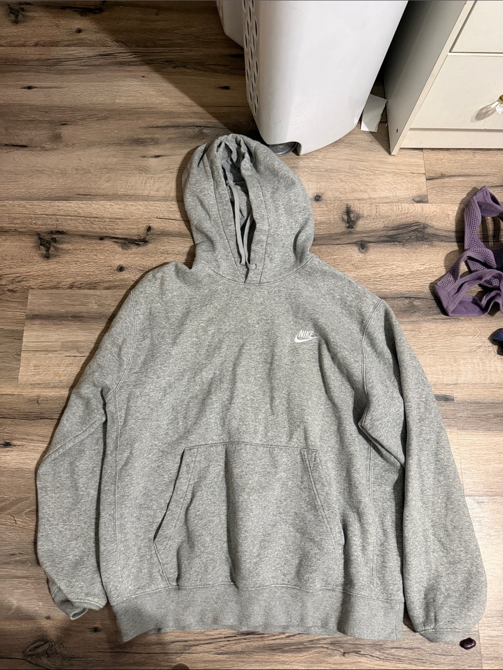 Nike Men's Light Gray Pullover Hoodie with Small White Logo